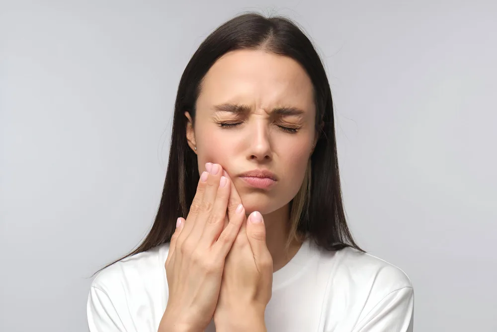 What Does Tooth Sensitivity Feel Like