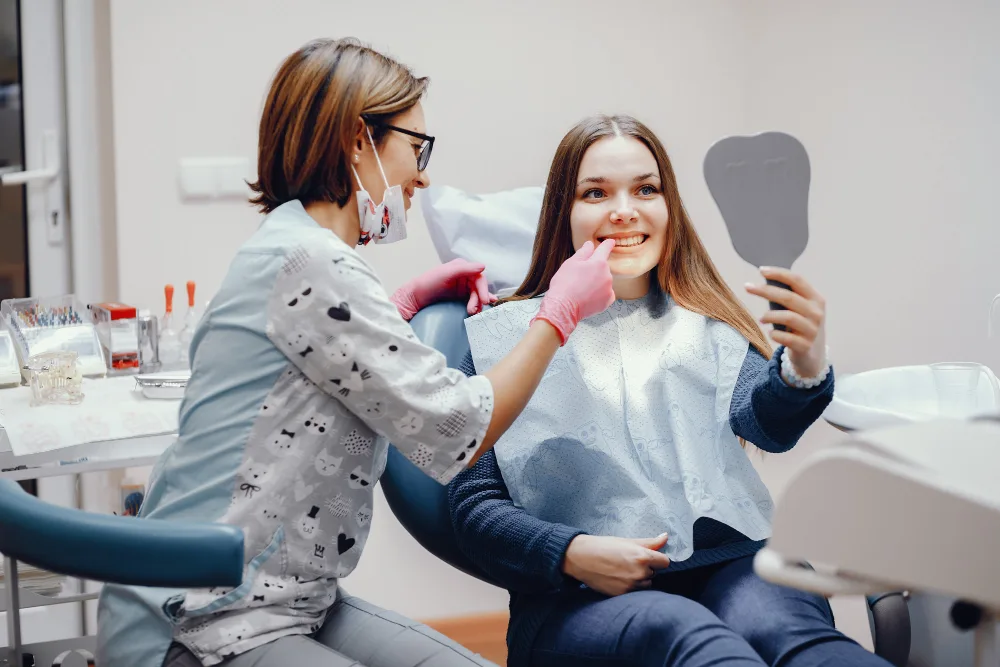 Root Canal or Implant: Which Lasts Longer